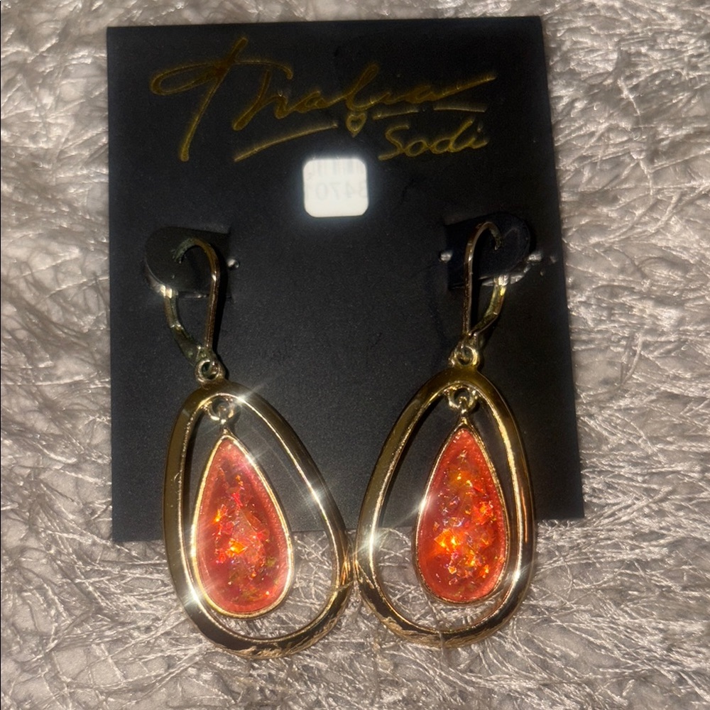 “Thalia Sodi” Gold and Orange Dangle Earrings